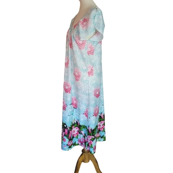 80's Givenchy Intimates Paris‎ Multi-color Floral Peignoir Two Piece Set